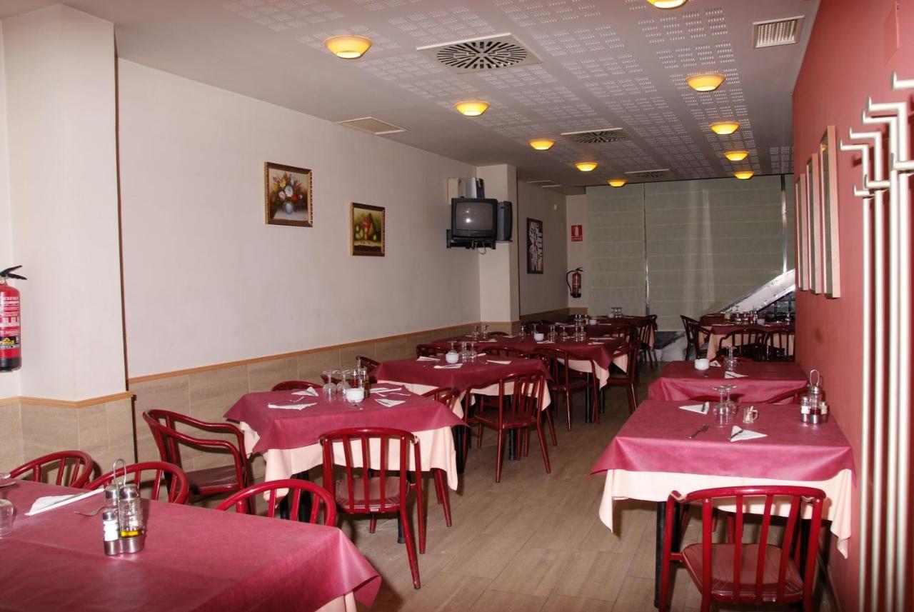 Hostal Restaurante Baraka Alagón Exterior foto